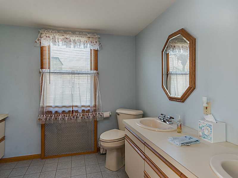 251 Adams Street Woonsocket, RI 02895 - Photo 16 of 21 Bathroom.