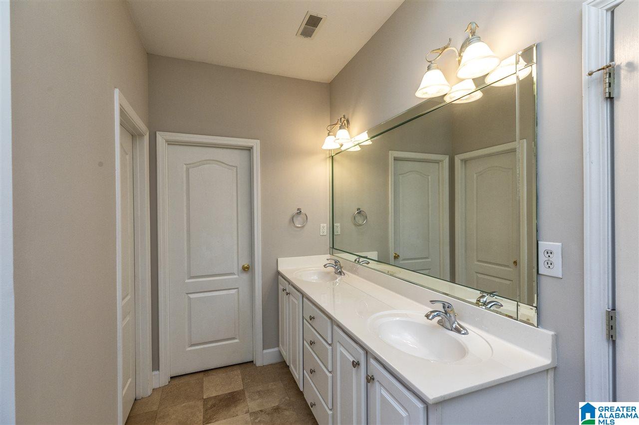 100 Silverstone Lane Alabaster, AL 35007 - Photo 27 of 44