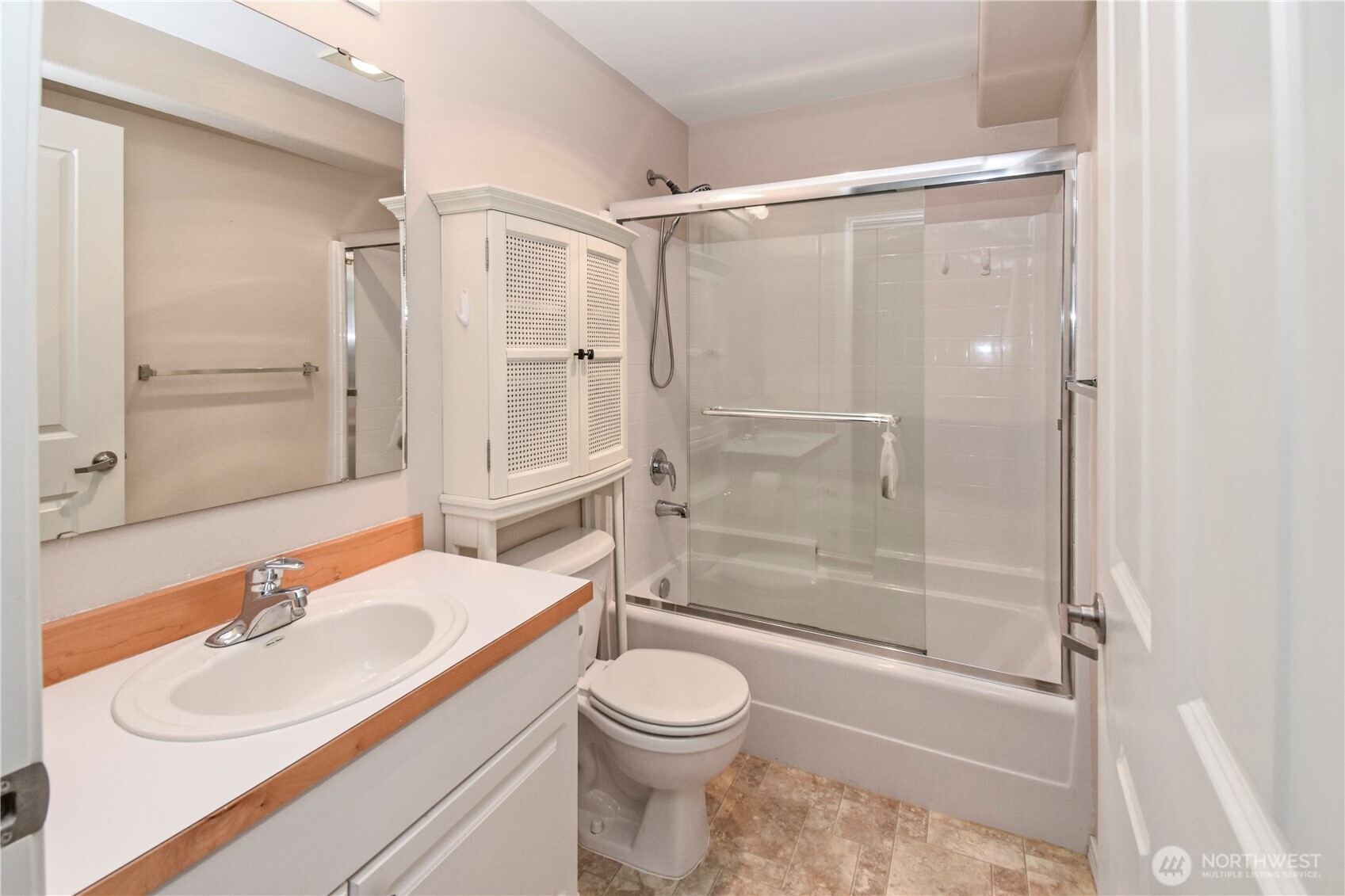 2522 Rucker Avenue, Unit 408 Everett, WA 98201 - Photo 26 of 40 Gallery Image 26