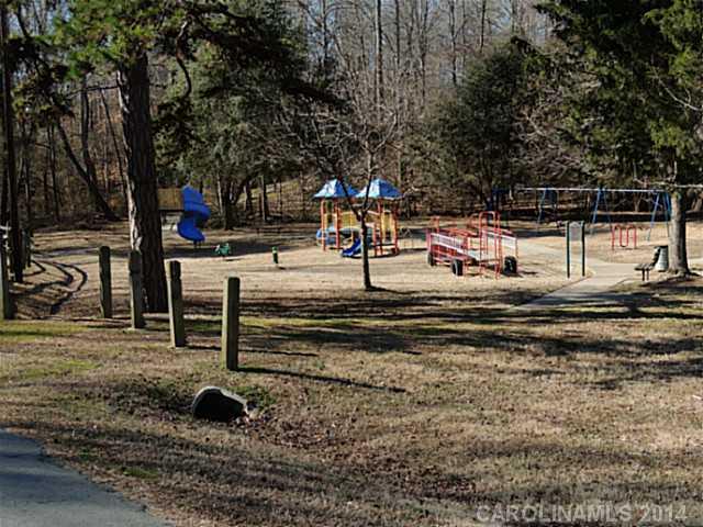 5246 Manning Road Charlotte, NC 28269 - Photo 14 of 16
