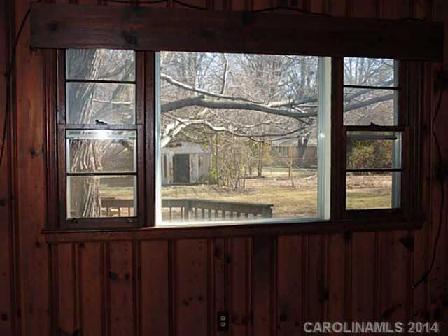 5246 Manning Road Charlotte, NC 28269 - Photo 5 of 16