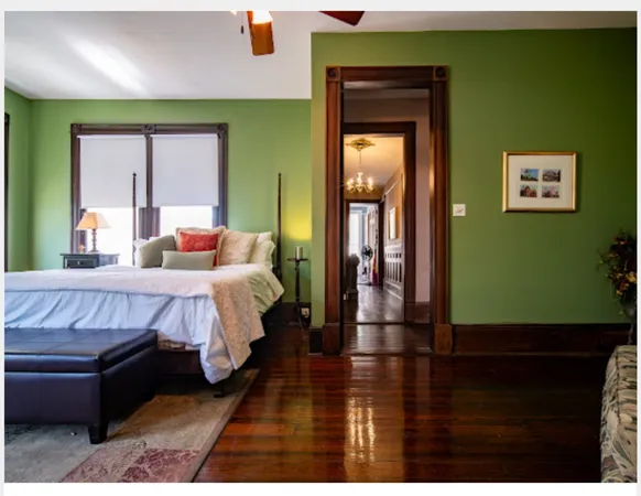 $3,100 | 2113 Avenue H, Galveston, TX 77550