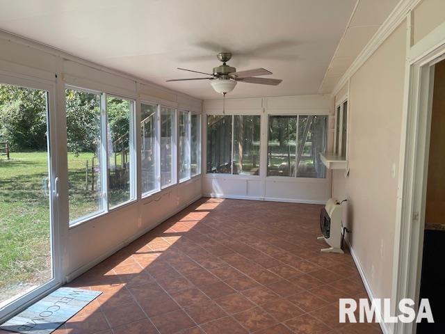 14555 Allen Road Herrin, IL 62948 - Photo 3 of 39