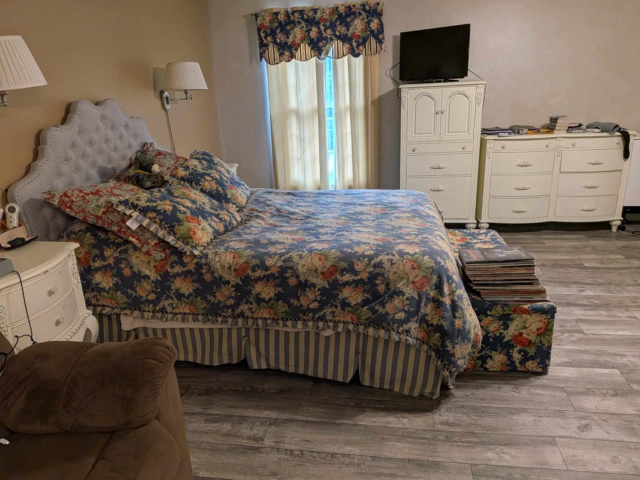 823 Woodcrest Loop Culpeper, VA 22701 - Photo 4 of 79 Main Level Primary Bedroom