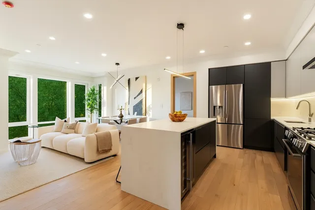 $589,000 | 388 Washington Street, Unit 104, Quincy, MA 02169