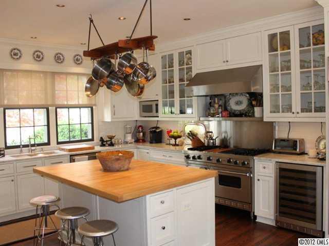 3700 Foxcroft Road Charlotte, NC 28211 - Photo 4 of 15 Gallery Image 4