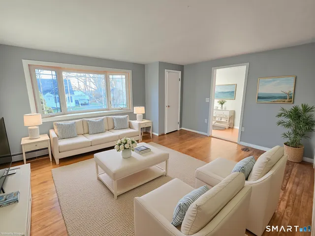 $324,900 | 207 Arnold Drive, East Hartford, CT 06108