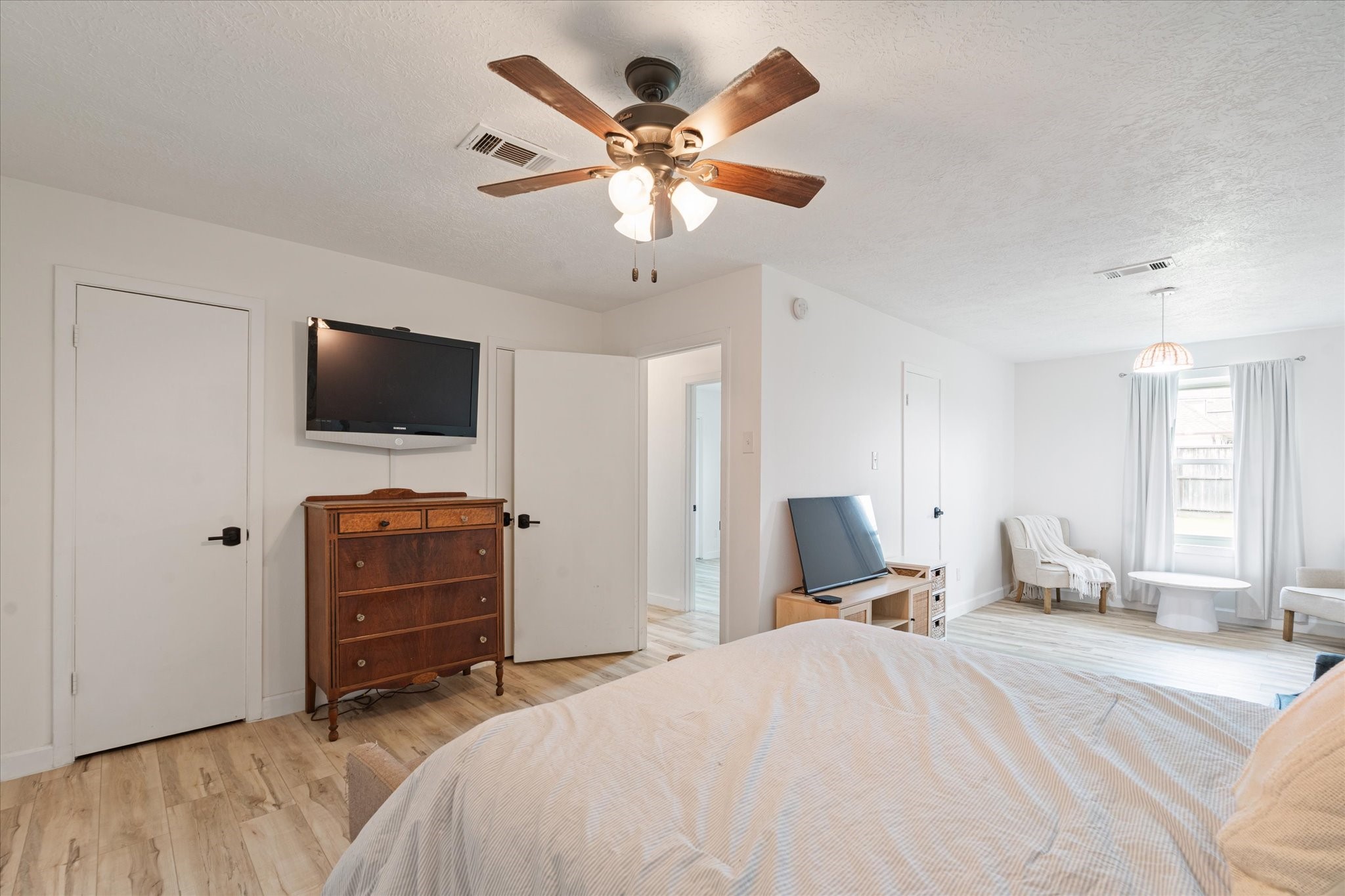 110 Dozent Lane Baytown, TX 77521 - Photo 23 of 36 Expansive fourth bedroom featuring a cozy sitting area.