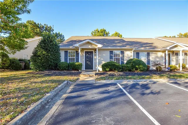 $215,000 | 3249 Hyde Pl Circle, Winston-Salem, NC 27103