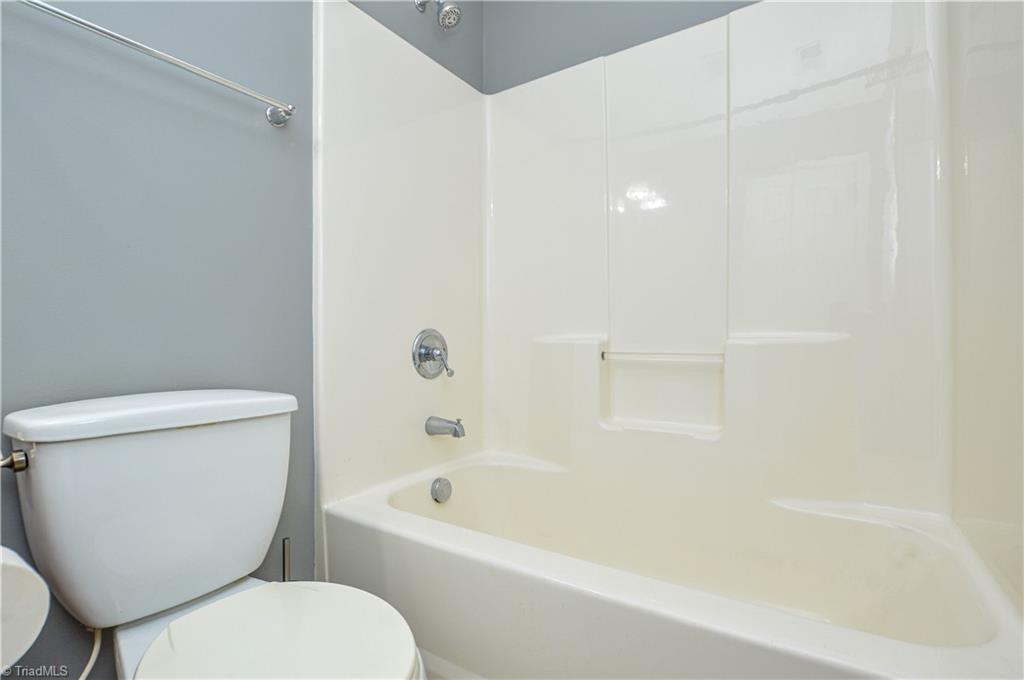 3249 Hyde Pl Circle Winston-Salem, NC 27103 - Photo 18 of 31