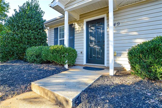 $215,000 | 3249 Hyde Pl Circle, Winston-Salem, NC 27103