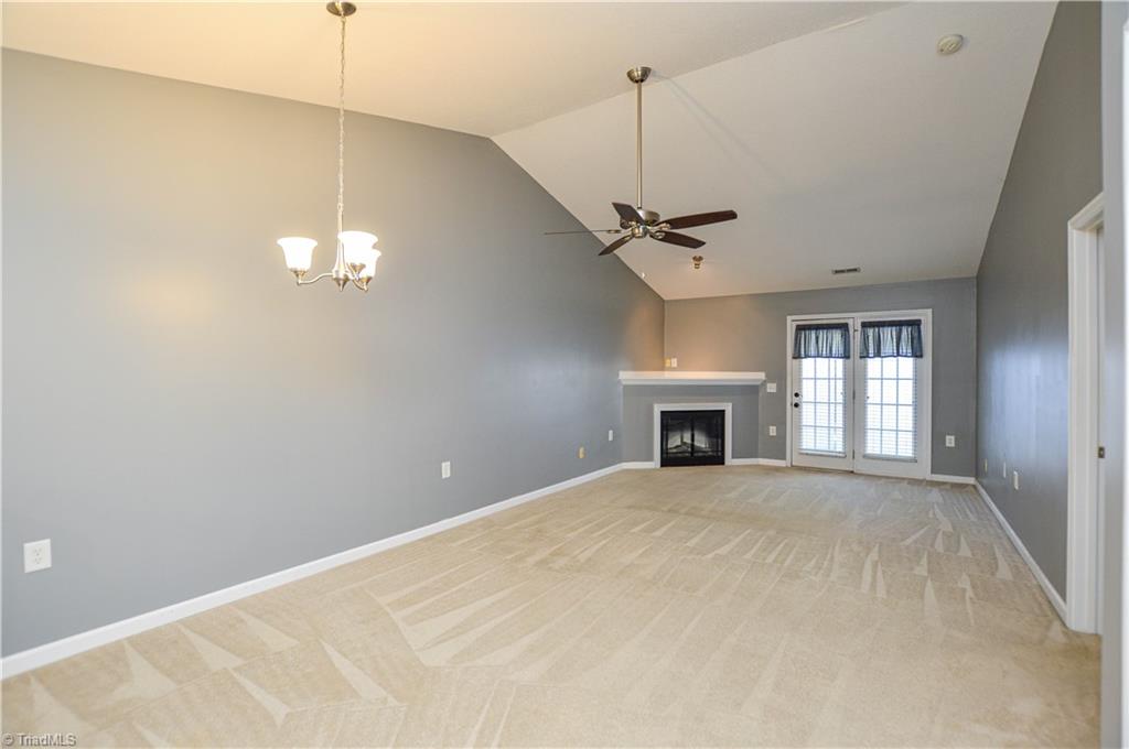 3249 Hyde Pl Circle Winston-Salem, NC 27103 - Photo 4 of 31