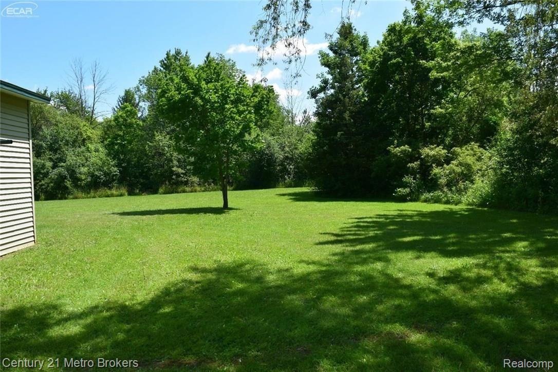 8052 North Bray Road Mount Morris, MI 48458 - Photo 21 of 39 30068275_20.jpg