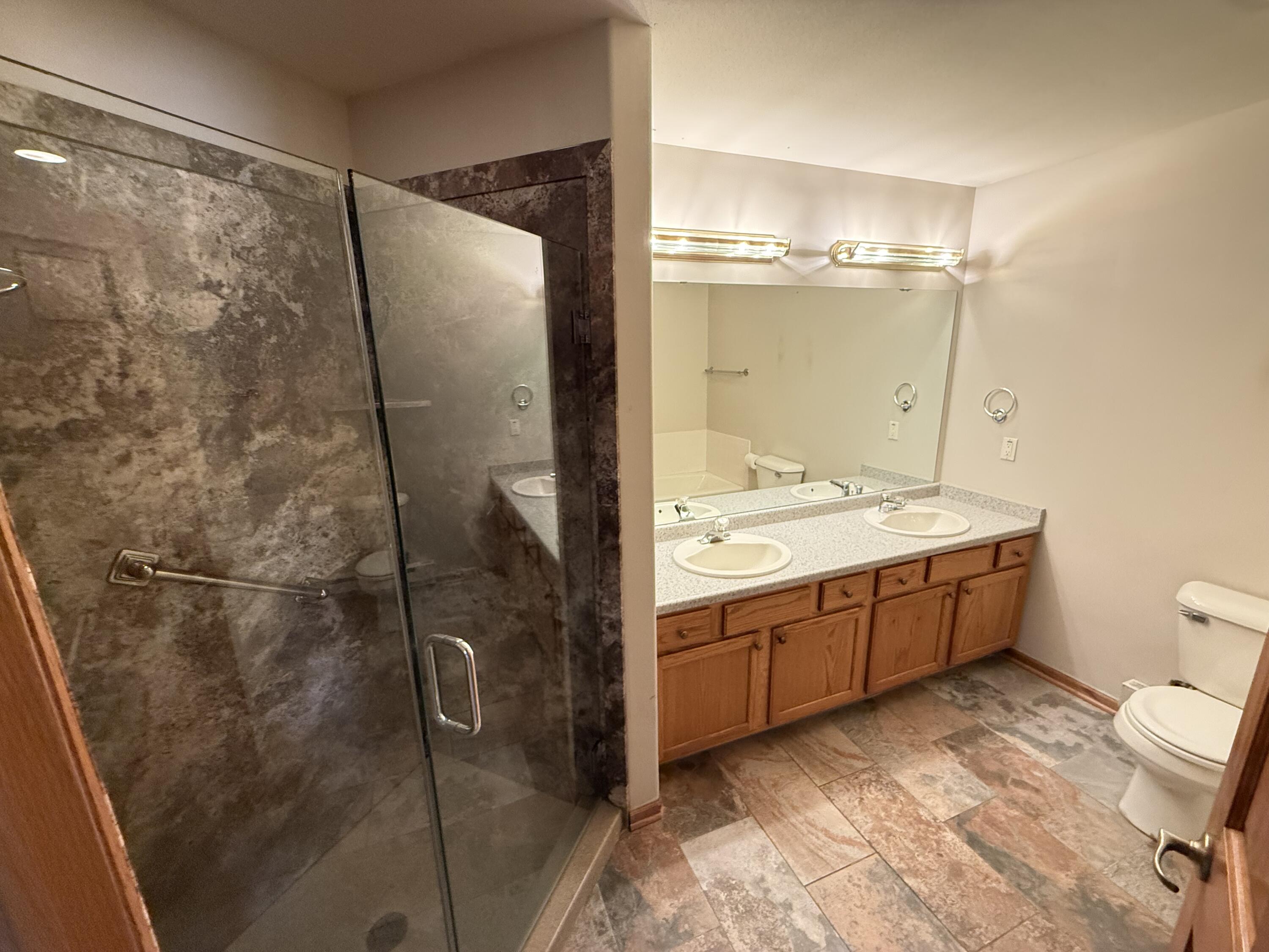 2340 Robbie Court Brookfield, WI 53005 - Photo 19 of 28 Full Bath upper