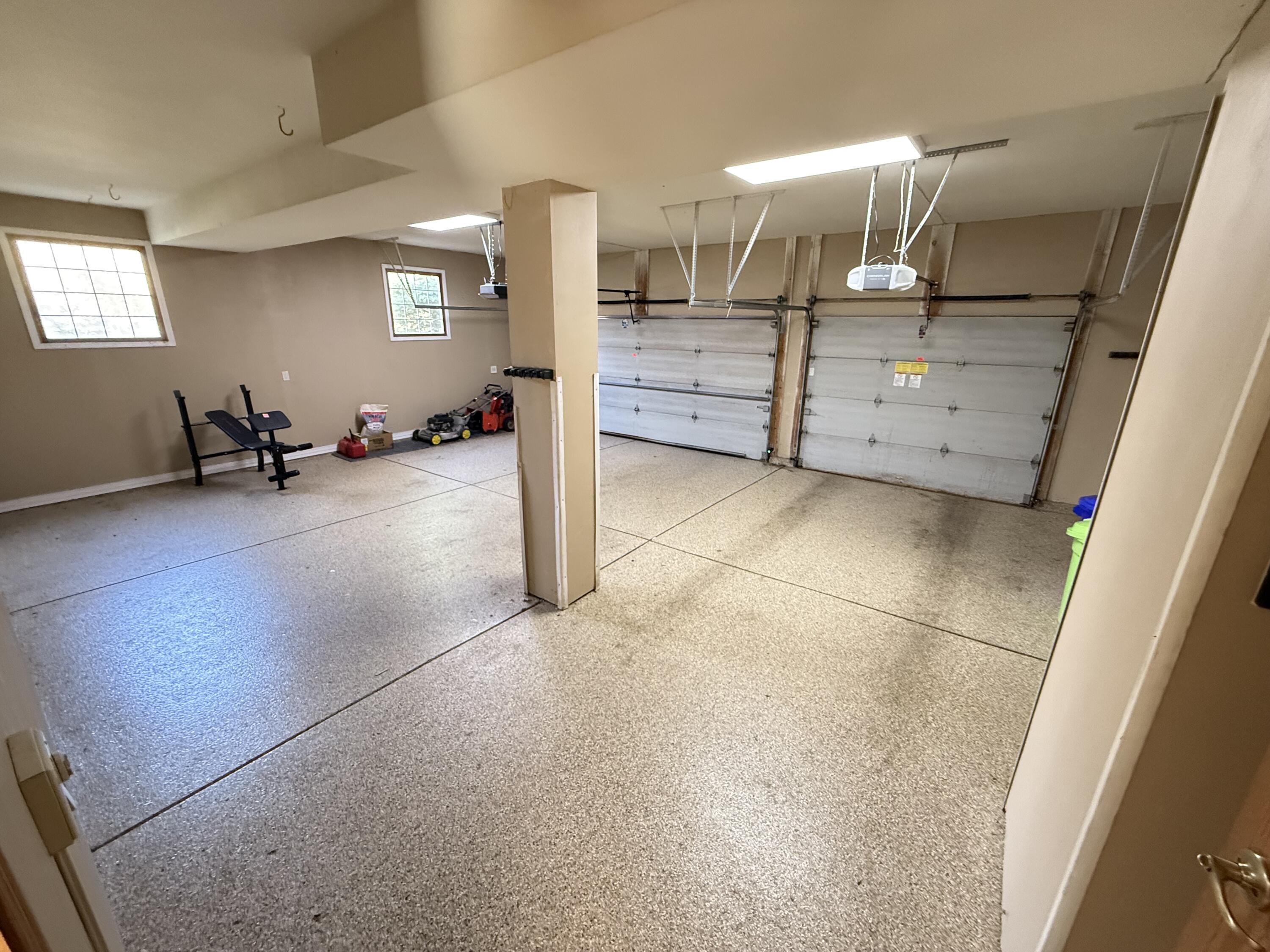 2340 Robbie Court Brookfield, WI 53005 - Photo 20 of 28 Garage