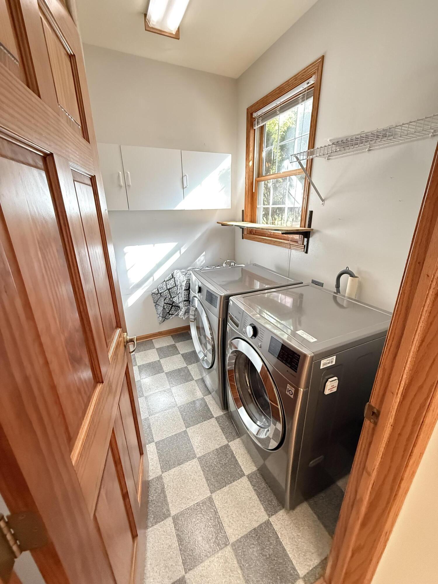 2340 Robbie Court Brookfield, WI 53005 - Photo 10 of 28 Laundry