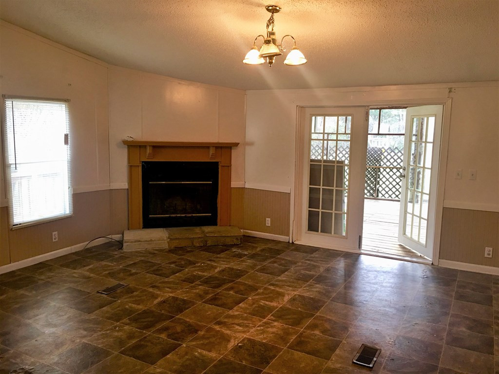 746 Pointe Drive Sumter, SC 29154 - Photo 4 of 12