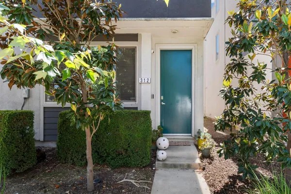 $360,000 | 312 1st Avenue, Sacramento, CA 95818