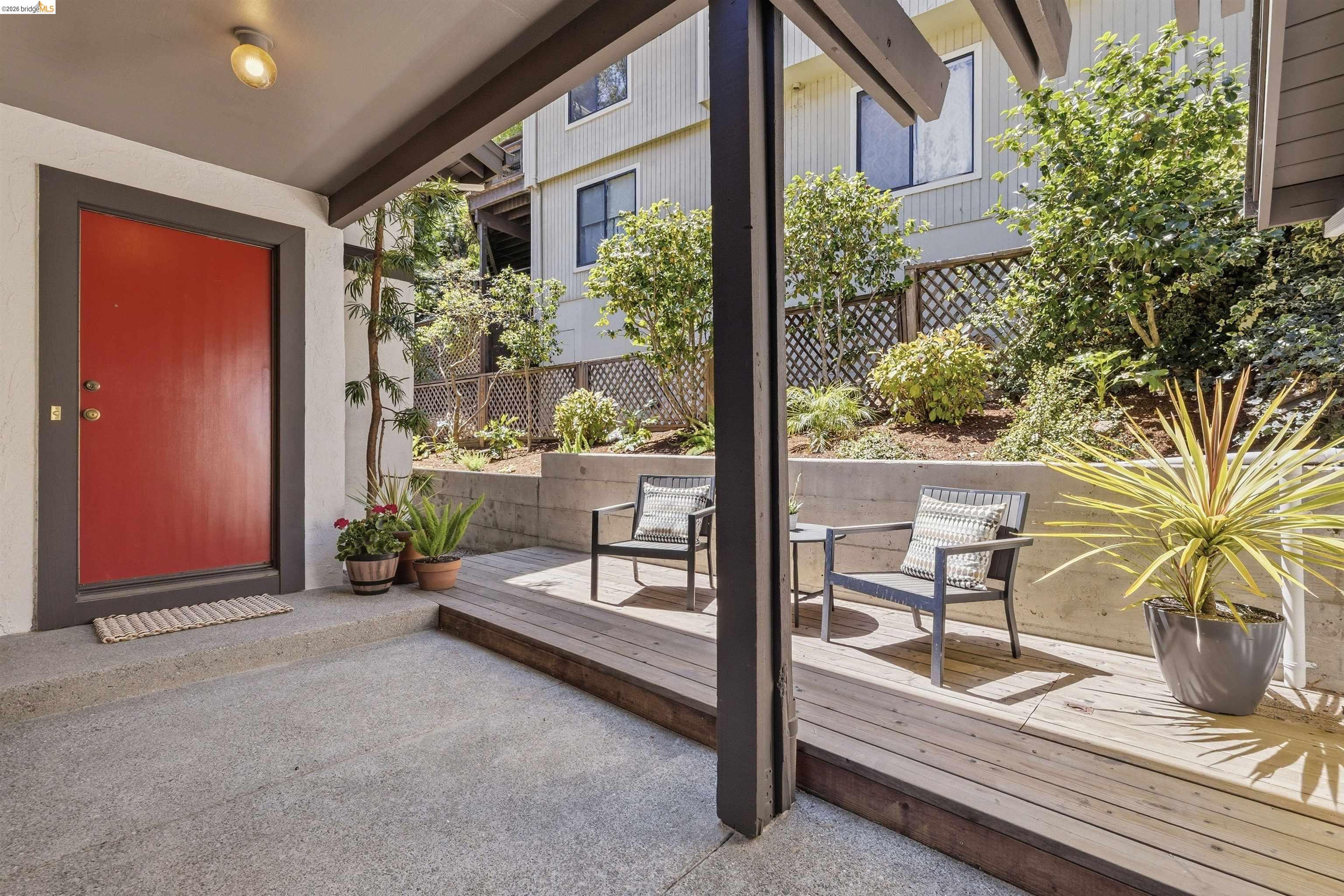 6763 Pinehaven Road Oakland, CA 94611 - Photo 5 of 48
