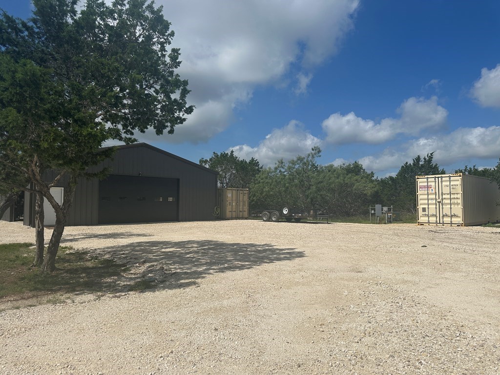 165 Mari-b Center Point Center Point, TX 78010 - Photo 3 of 41