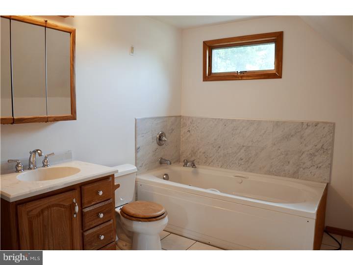 842 Lehigh Road Newark, DE 19711 - Photo 20 of 24 Master Bathroom