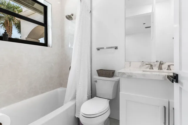 $6,995,000 | 17600 Fieldbrook Circle East, Boca Raton, FL 33496