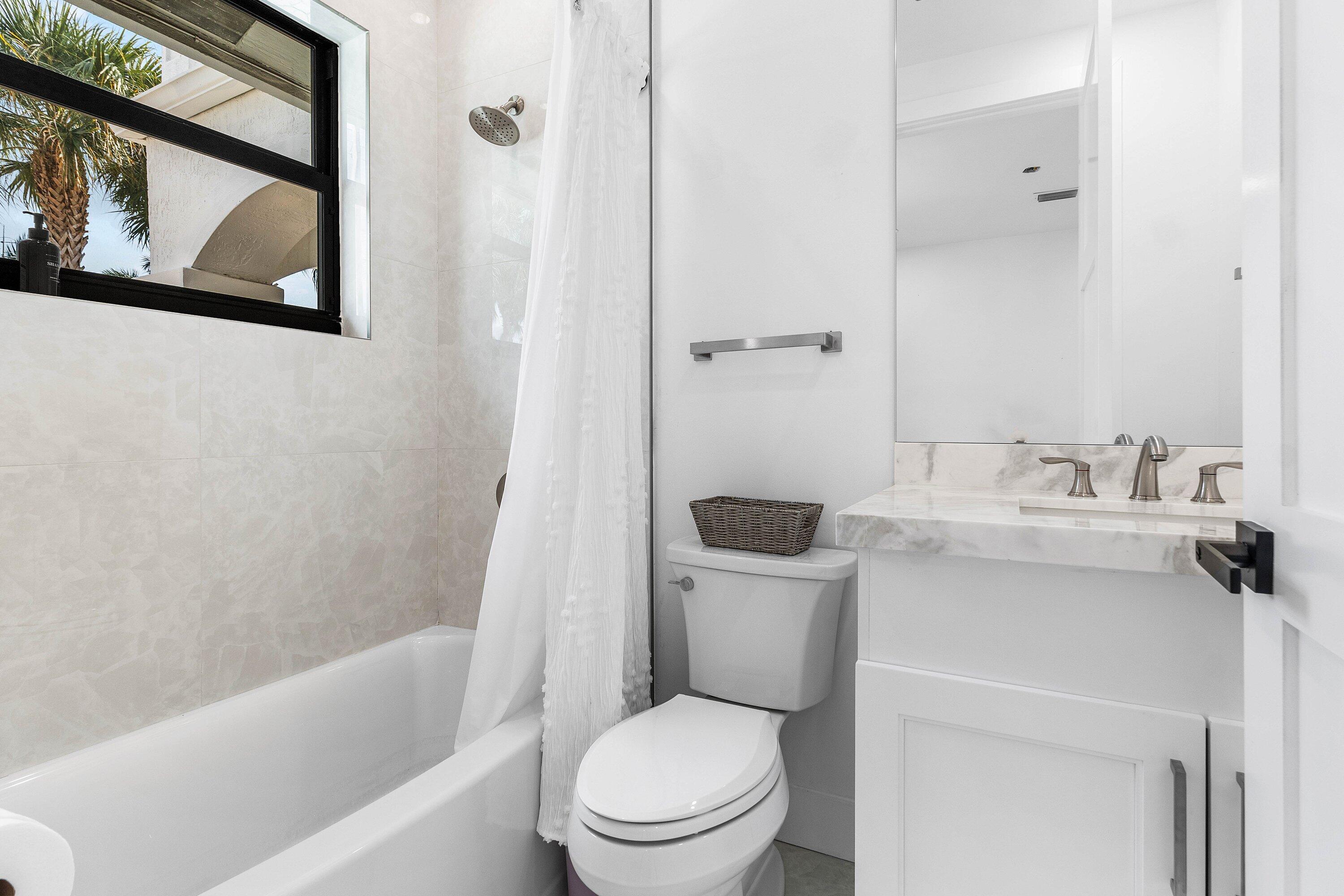 17600 Fieldbrook Circle East Boca Raton, FL 33496 - Photo 25 of 91 Guest Bathroom