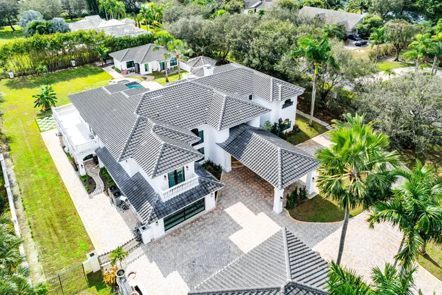 $6,995,000 | 17600 Fieldbrook Circle East, Boca Raton, FL 33496