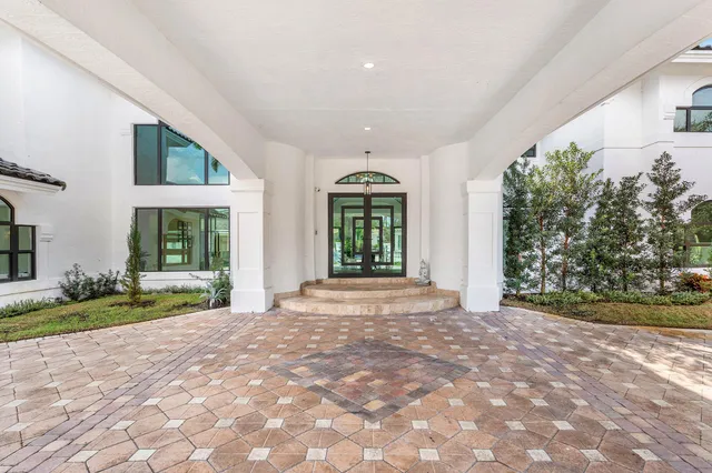 $6,995,000 | 17600 Fieldbrook Circle East, Boca Raton, FL 33496