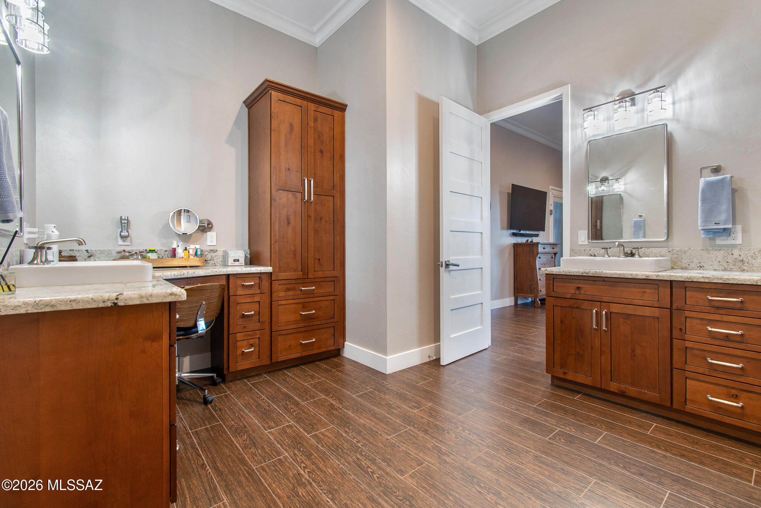 5790 North Abington Road Tucson, AZ 85743 - Photo 25 of 52 master bathroom