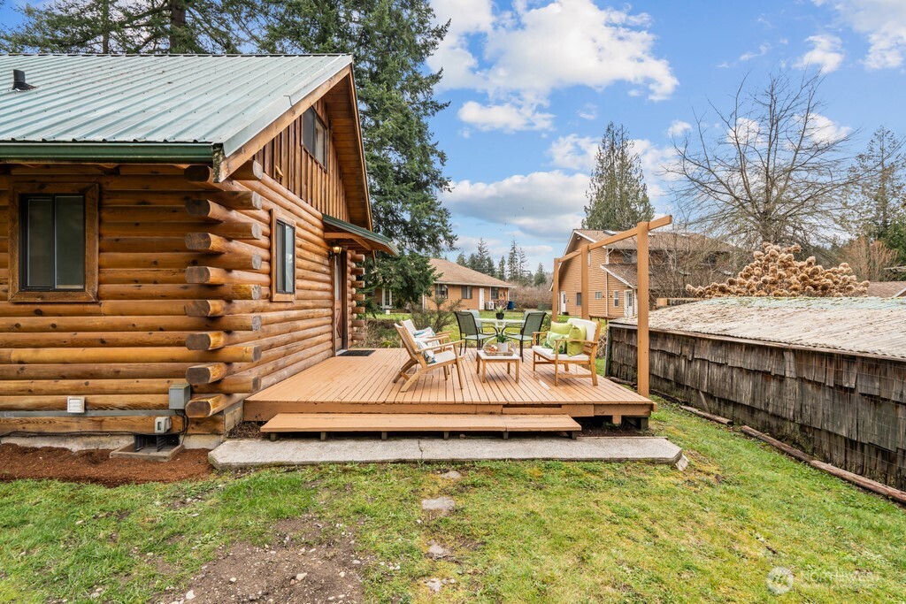 26023 Southeast 166th Street Issaquah, WA 98027 - Photo 3 of 32