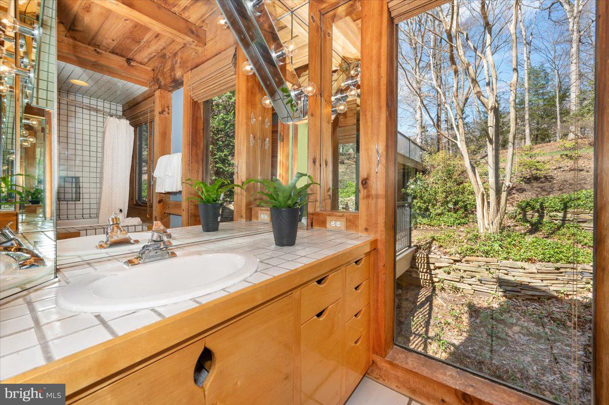 213 Sherwood Road Cockeysville, MD 21030 - Photo 39 of 74