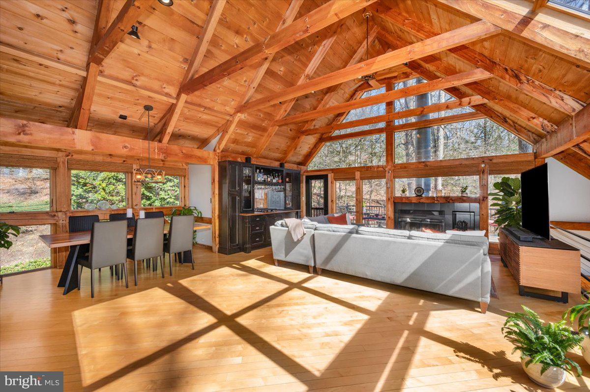 213 Sherwood Road Cockeysville, MD 21030 - Photo 5 of 74