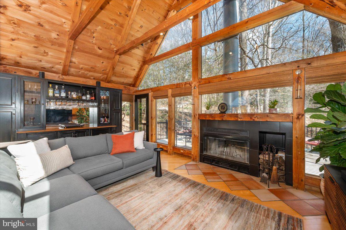 213 Sherwood Road Cockeysville, MD 21030 - Photo 7 of 74