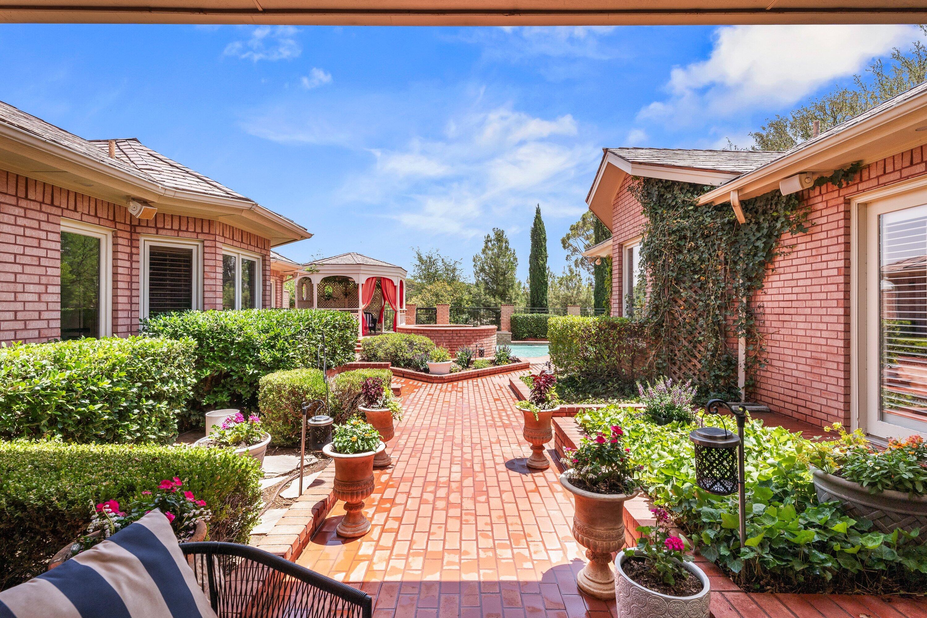 5010 91st Street, Unit 10 Lubbock, TX 79424 - Photo 40 of 51 patio 2