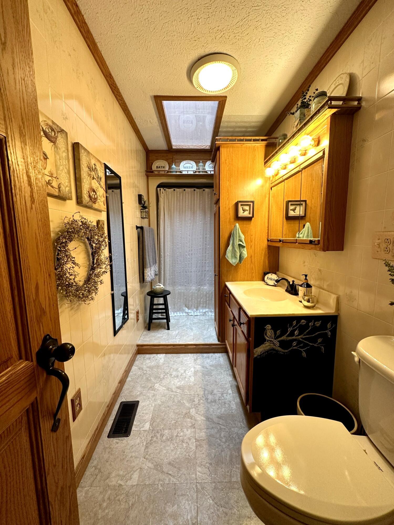 2118 Finley Chapel Road Wellston, OH 45692 - Photo 14 of 49 Full Bath Main Floor