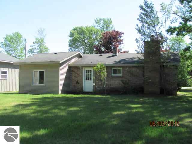 14240 Winters Road Kewadin, MI 49648 - Photo 5 of 25 1734116-4.JPG