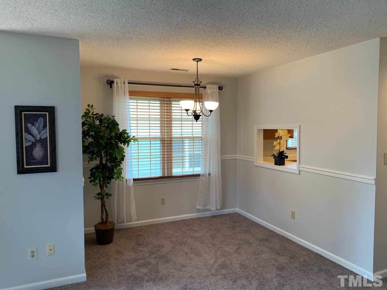 5617 Split Oak Way Raleigh, NC 27609 - Photo 3 of 16 Gallery Image 3