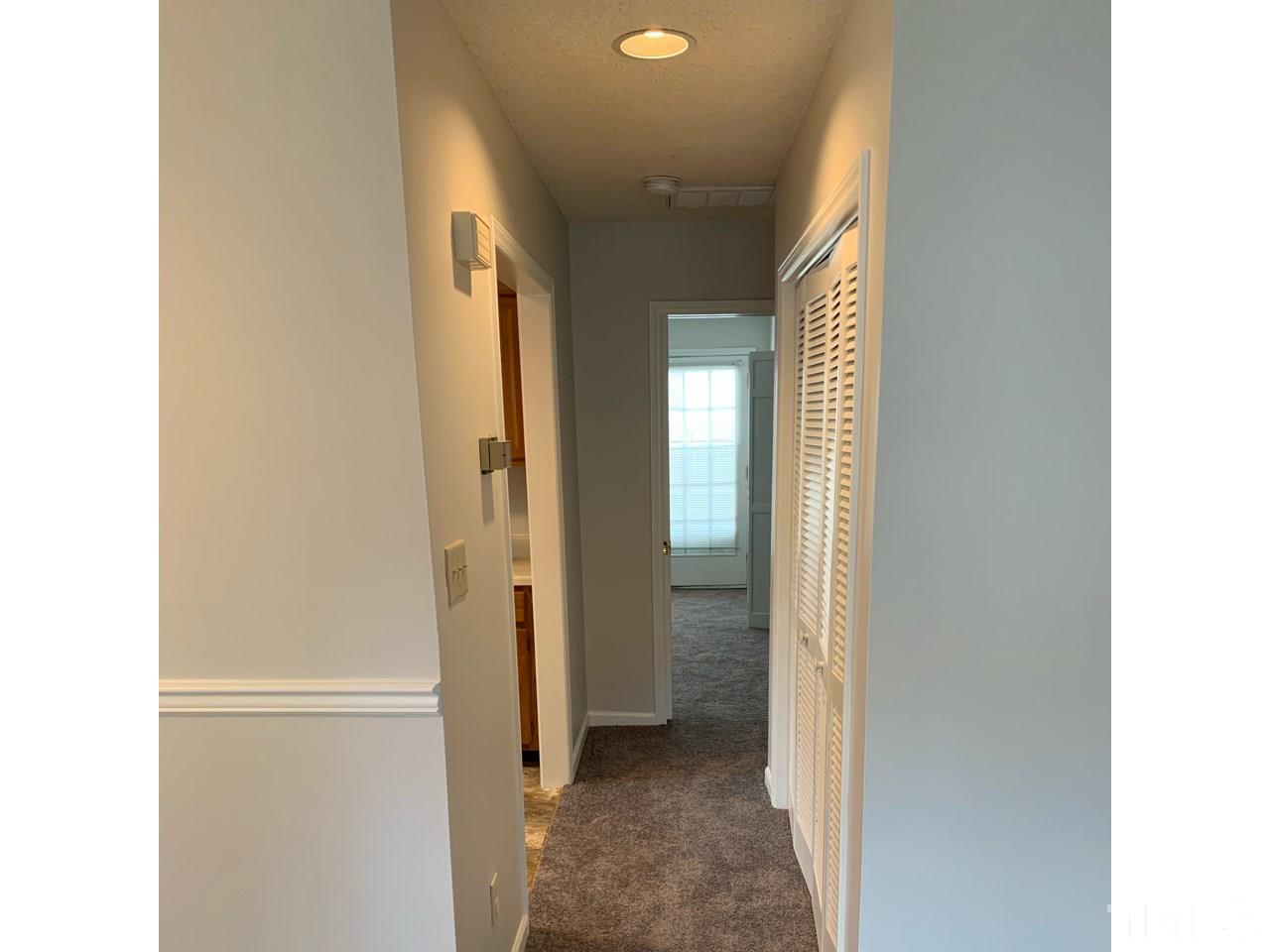 5617 Split Oak Way Raleigh, NC 27609 - Photo 4 of 16 Gallery Image 4
