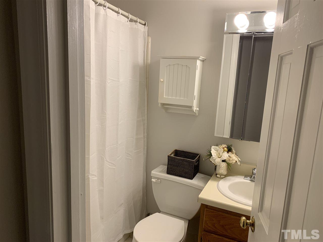 5617 Split Oak Way Raleigh, NC 27609 - Photo 6 of 16 Gallery Image 6