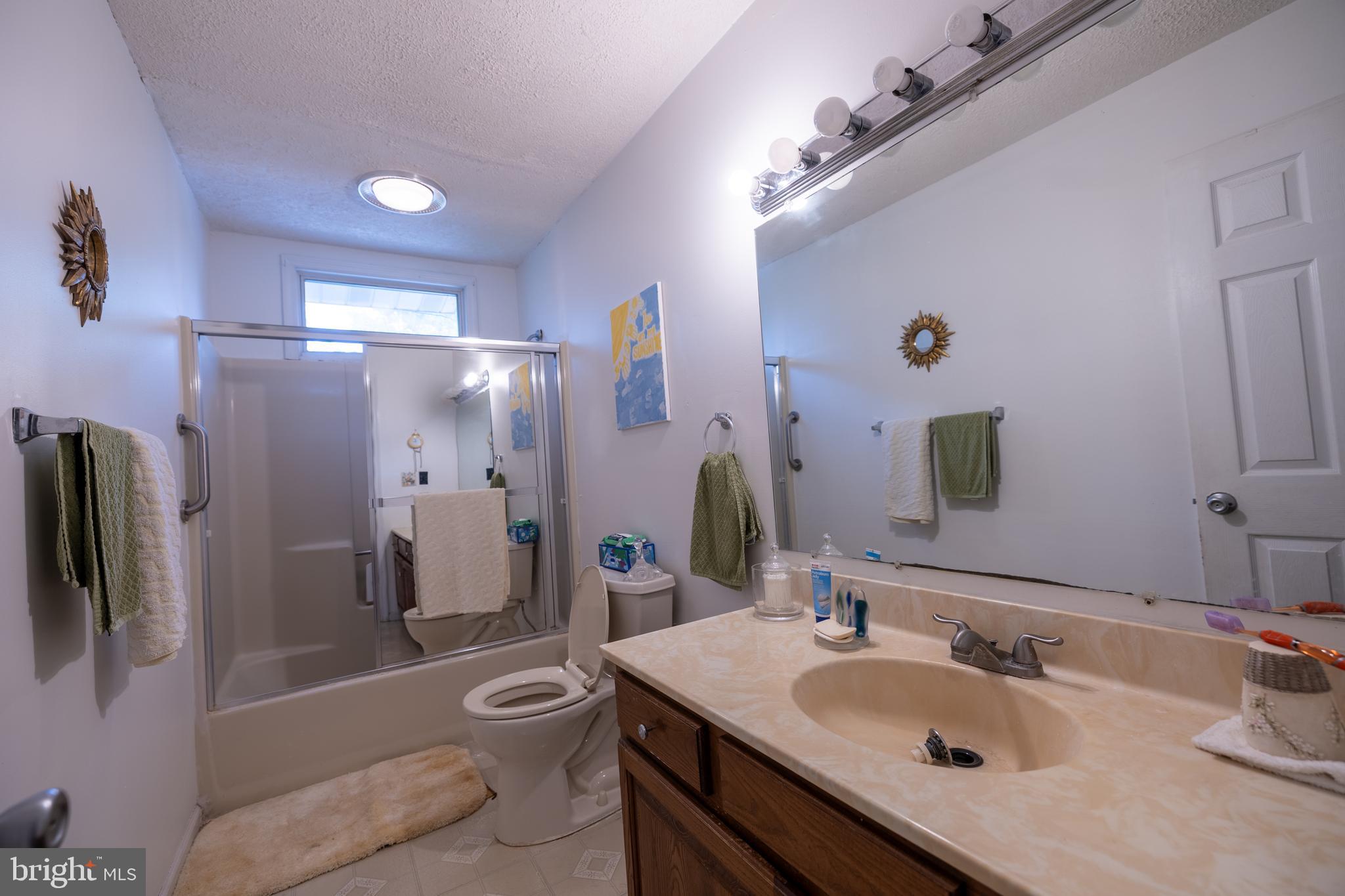 110 Hemlock Road Ephrata, PA 17522 - Photo 26 of 38 Main Floor Bathroom