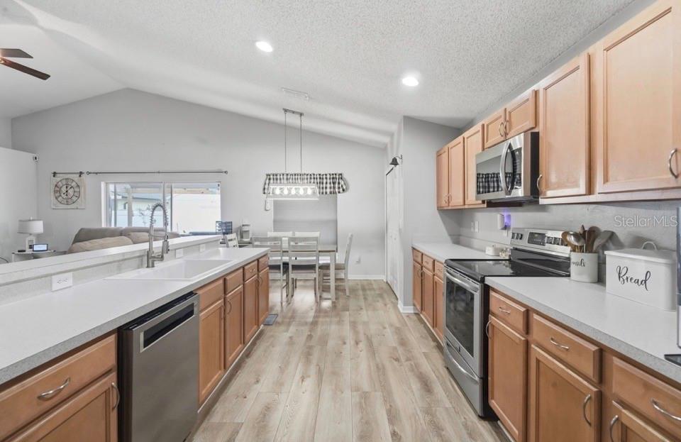 656 Swan Range Road Orange City, FL 32763 - Photo 15 of 38 Gallery Image 15