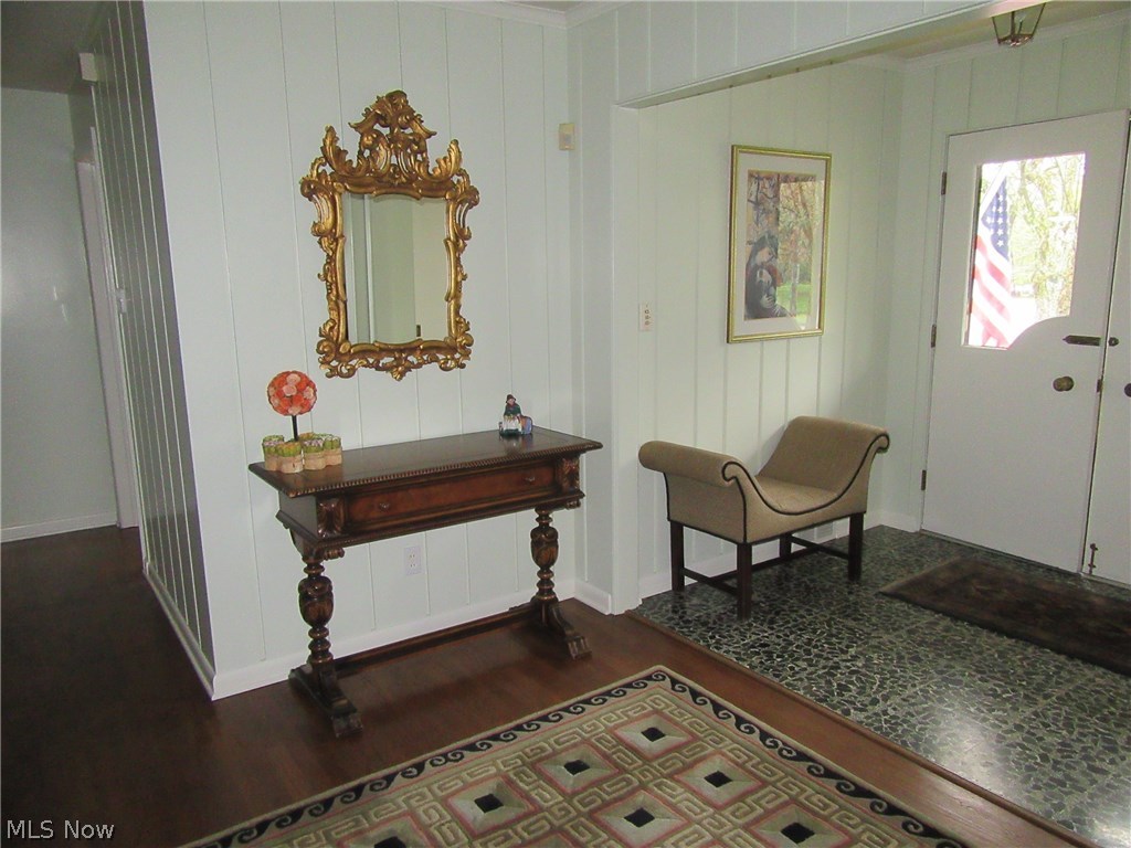 2791 Chesterton Road Shaker Heights, OH 44122 - Photo 4 of 27 Foyer