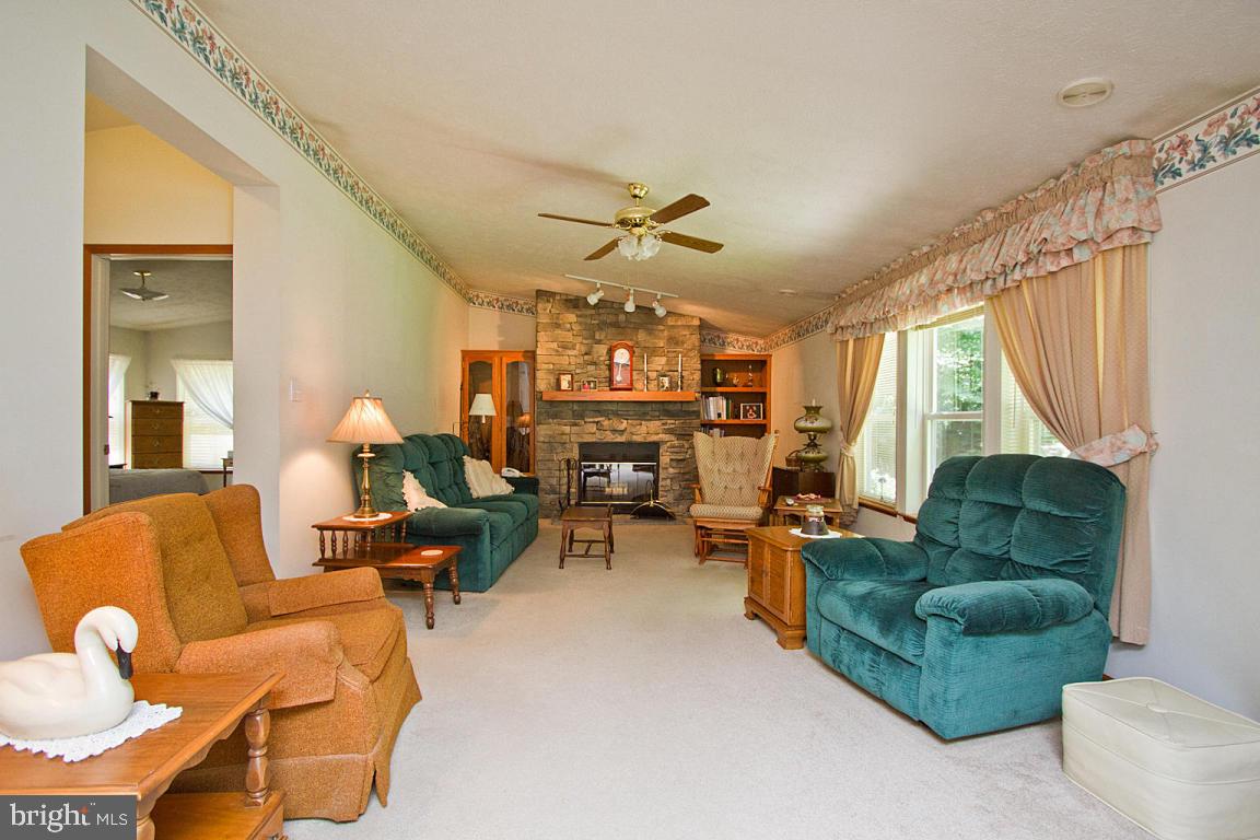 200 Acorn Lane Lititz, PA 17543 - Photo 10 of 55