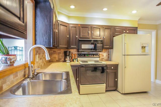 1433 Russett Road Orefield, PA 18069 - Photo 7 of 26 Gallery Image 7