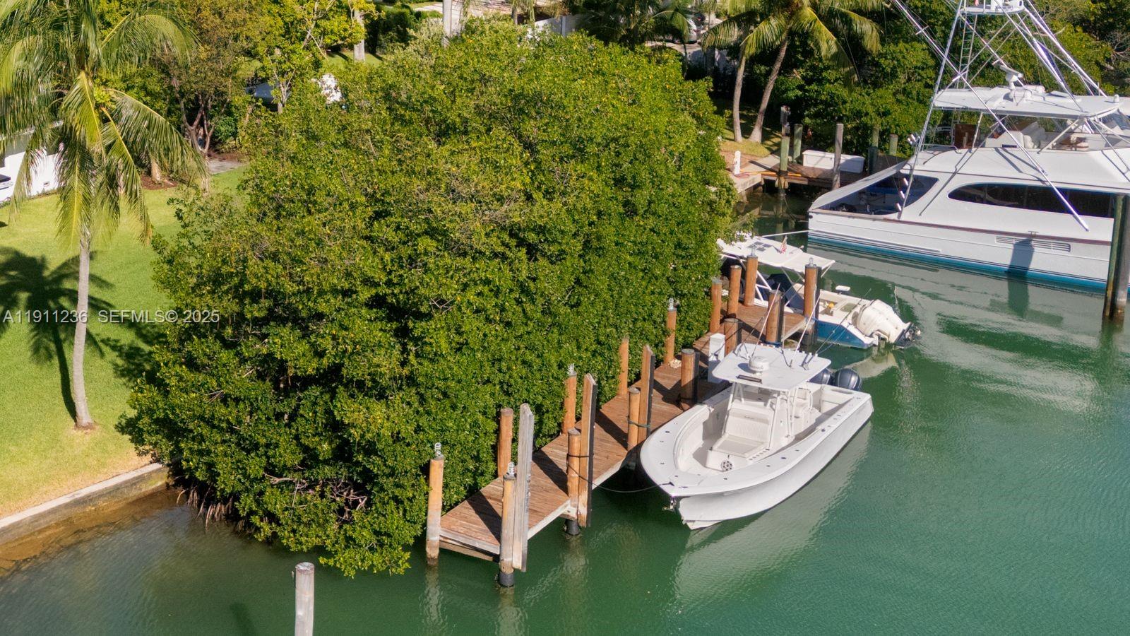 4 Harbor Point Key Biscayne, FL 33149 - Photo 5 of 30