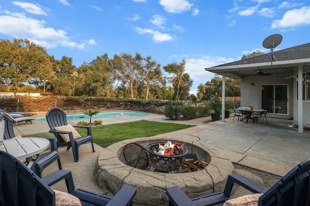 $699,999 | 14560 Warren Avenue, Red Bluff, CA 96080