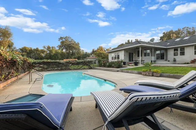 $699,999 | 14560 Warren Avenue, Red Bluff, CA 96080