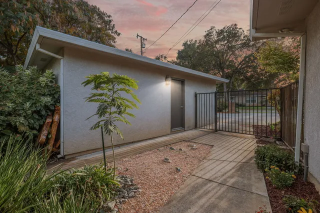 $699,999 | 14560 Warren Avenue, Red Bluff, CA 96080