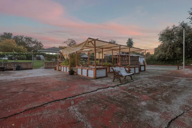 $699,999 | 14560 Warren Avenue, Red Bluff, CA 96080